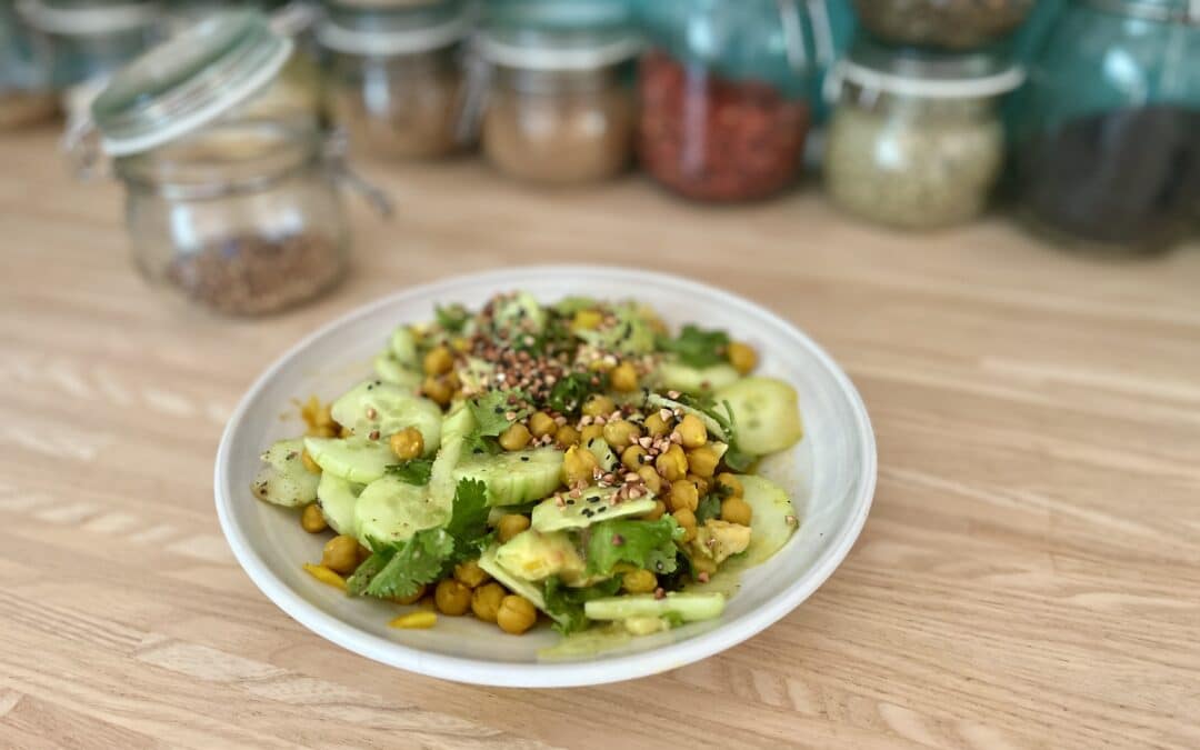 Lauwarmer Kichererbsen Frühsommer Salat